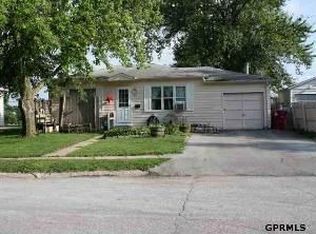 7109 Florence St, La Vista, NE 68128