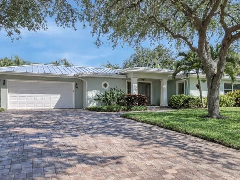 113 Harbor View Ln — Photo 1