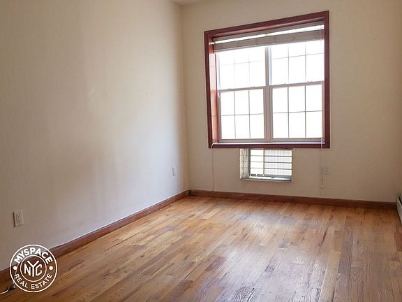 5th image of 344 Parkside Ave #2