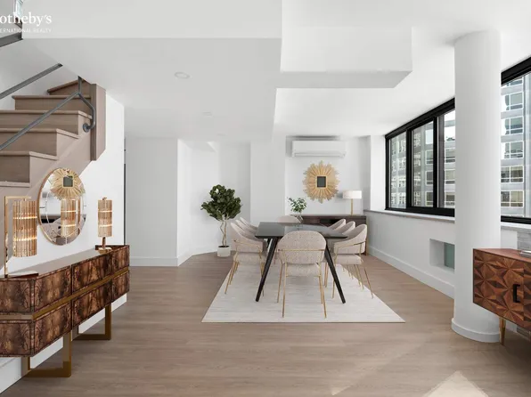 224 East 52nd Street image 5 of 23