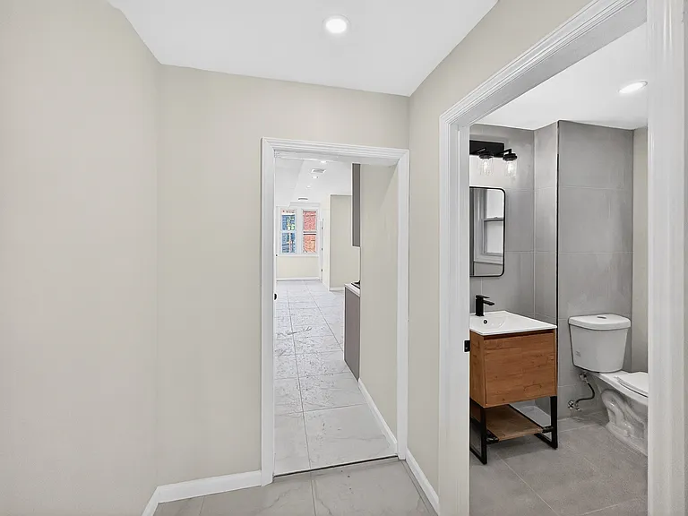 345 Walnut St #3R — Photo 32