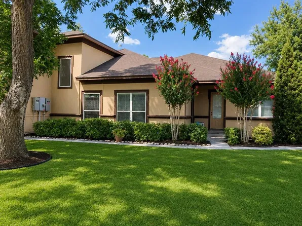 570 Harmony Cir, Weatherford, TX 76087