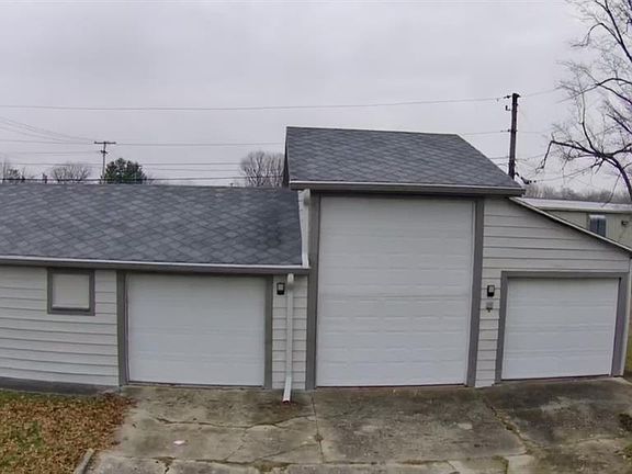 3rd image of 1601 E Eaton Wheeling Pike