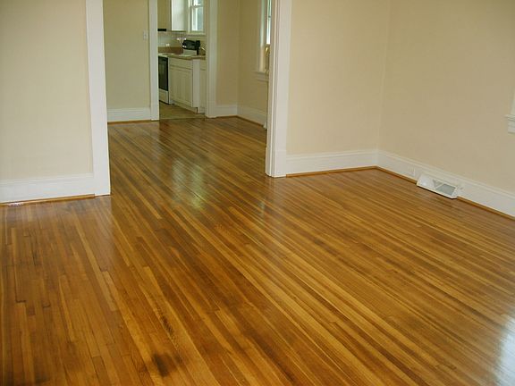2nd image of 406 Warren Ave