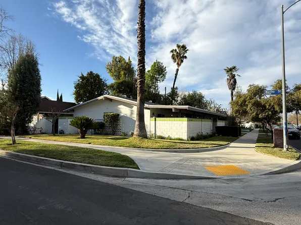 22701 Martha St, Woodland Hills, CA 91367