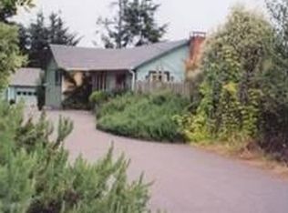 32300 Airport Rd, Fort Bragg, CA 95437