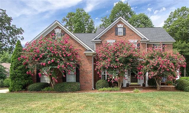 1st image of 720 Coachman Dr