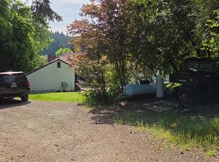 221 Fairway Dr, Garberville, CA 95542