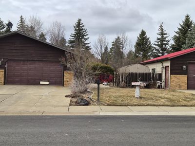 977 Shinagle Dr, Dickinson, ND, 58601