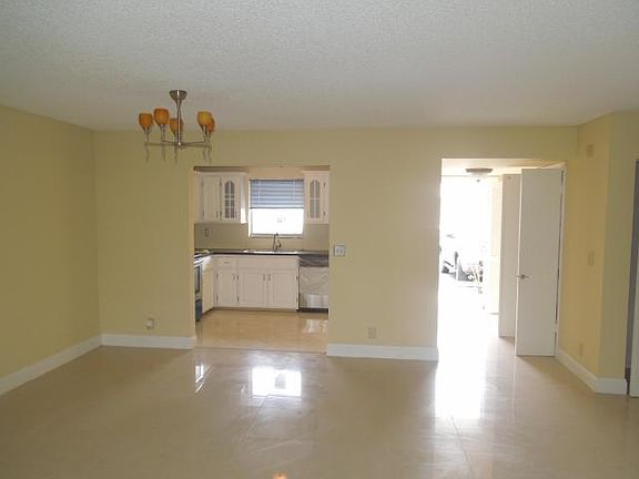5th image of 720 N Dixie Hwy APT 102