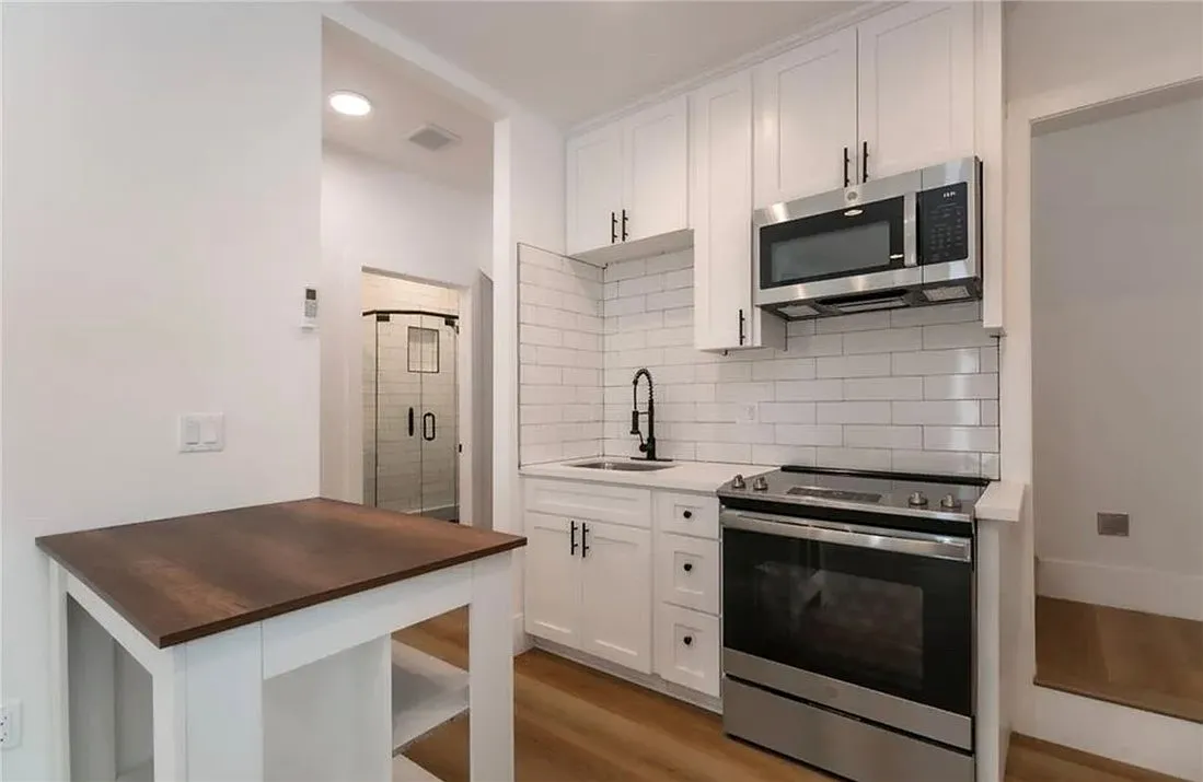 1 bed, 440 sqft, $2,545 — Photo 3