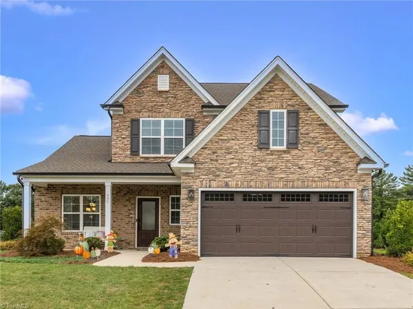 407 Brooke Hill Dr, Lewisville, NC 27023
