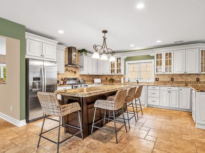 52 Woodward St, Saddle Brook, NJ, 07663