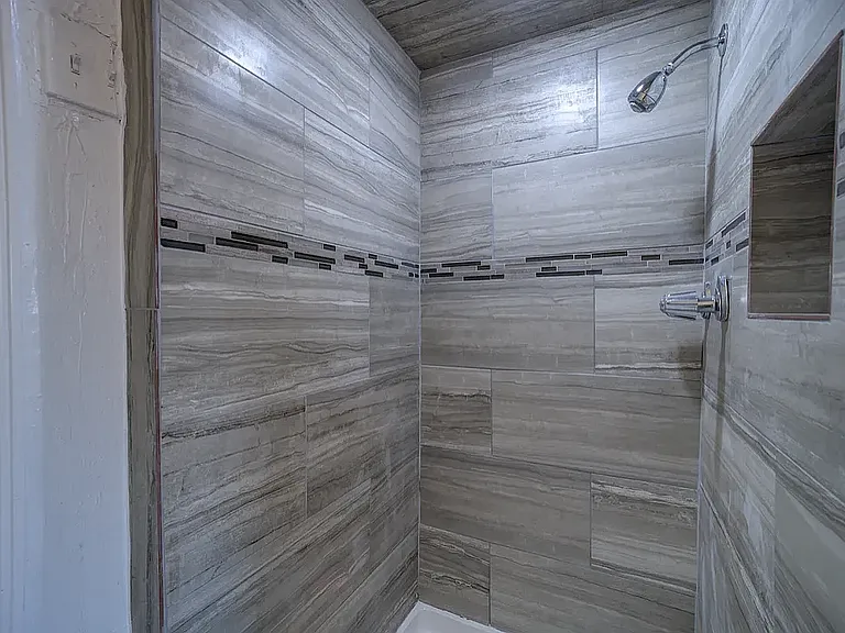ashford buena vista bathroom