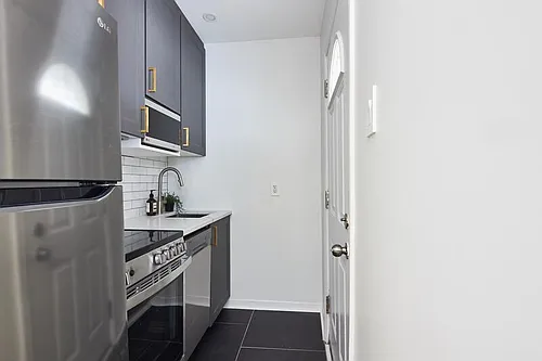331 Catherine St Photo 1