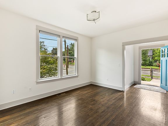 3rd image of 321 S 11th St