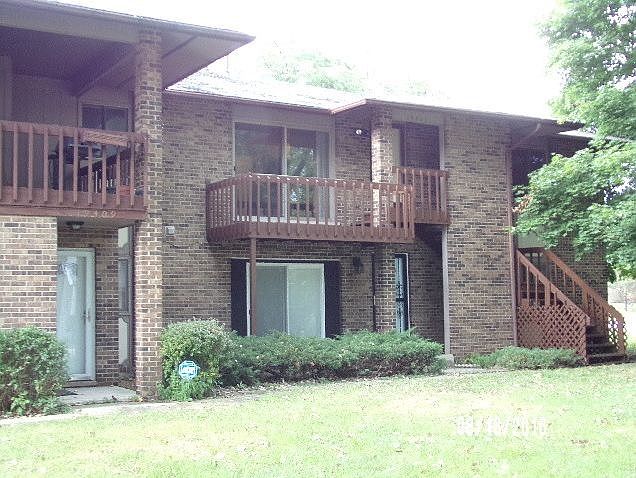 1st image of 19409 Oakwood Ave