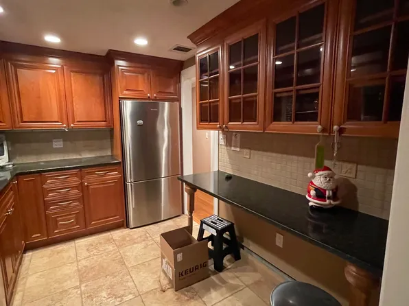 (undisclosed Address), Massapequa, NY 11758