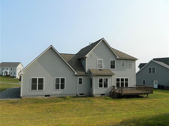 5th image of 24 Long Branch Dr