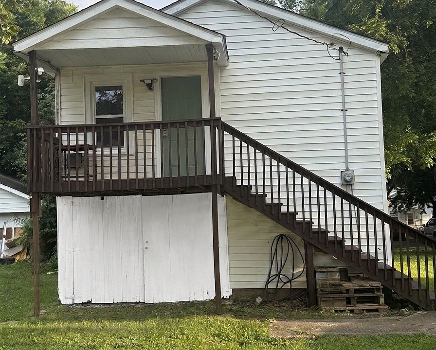 1st image of 554 1/2 Hodge St