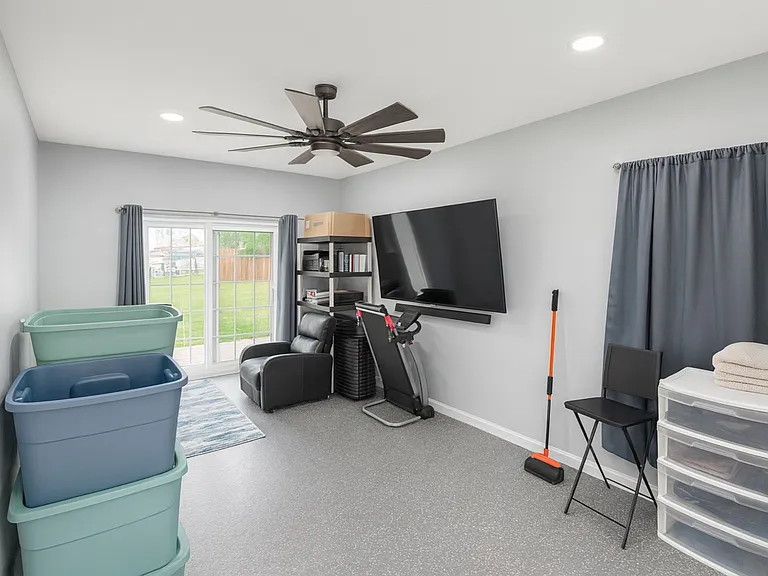 950 Knoll Dr — Photo 11