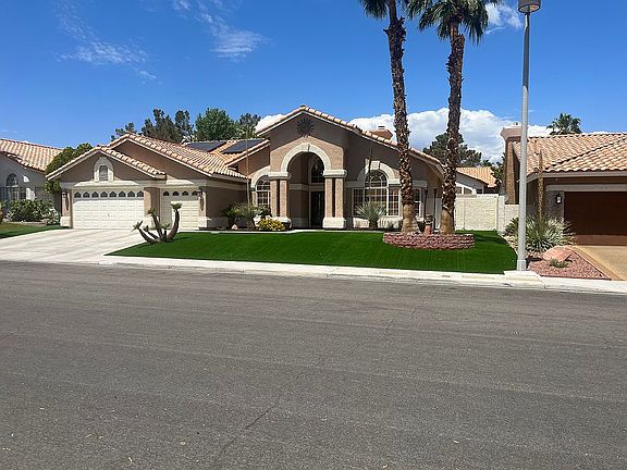 Front yard (1)