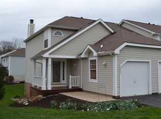 2800 Drake Ct, Gibsonia, PA 15044