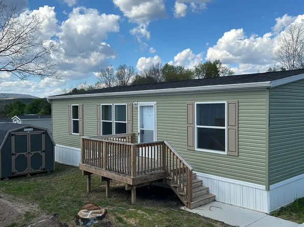 132 Winston Dr, Altoona, PA 16601