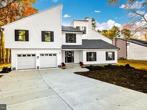2nd image of 15 Bronwood Dr
