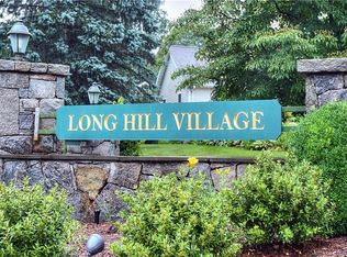 42 Cider Mill Ln, Trumbull, CT 06611