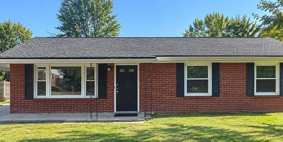 204 Independence Ct