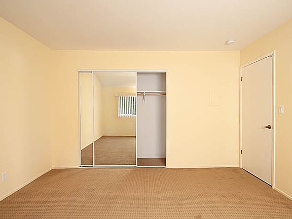 5th image of 696 Towle Way APT 28