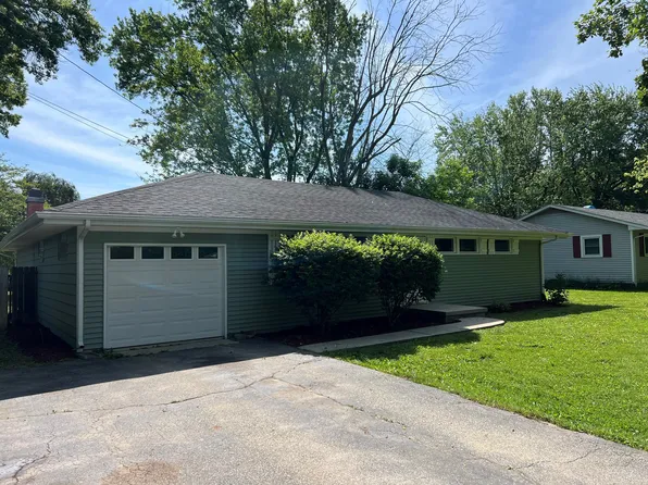 150 S Country Club Ct, Crawfordsville, IN 47933