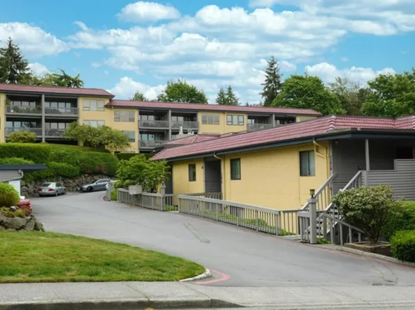 11642 100th Ave NE APT 305, Kirkland, WA 98034