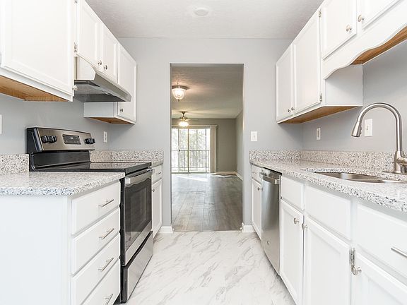 4th image of 206 Donard Park Ave