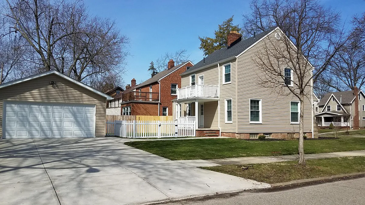 Building Photo - 3618 Silsby Rd