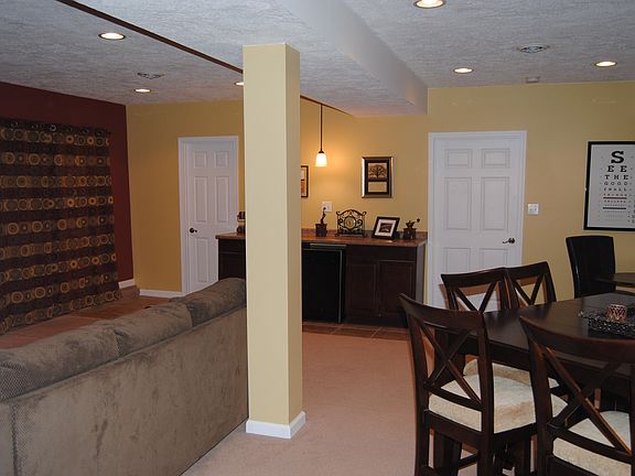 5th image of 340 Tanglewood Dr