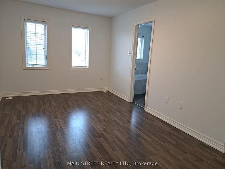 7 Roy Grove Way — Photo 29