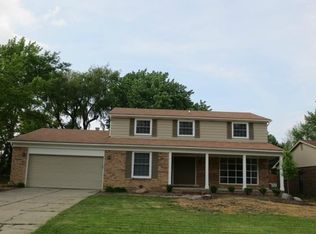 3032 Palm Aire Dr, Rochester Hills, MI 48309