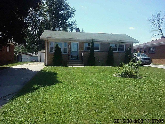 1st image of 152 W 28th Pl