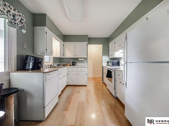 4th image of 2536 S 123rd Ave