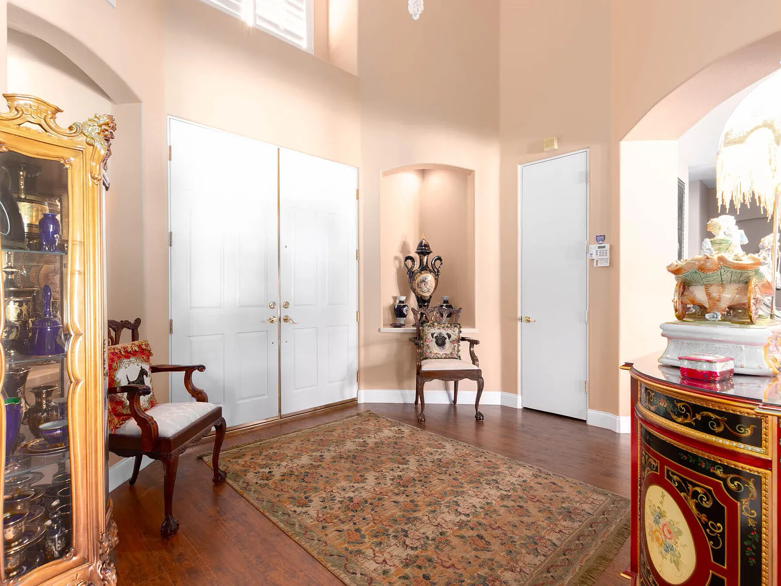 4 bed, 2.5 bath, 3068 sqft, $6,500 — Photo 3
