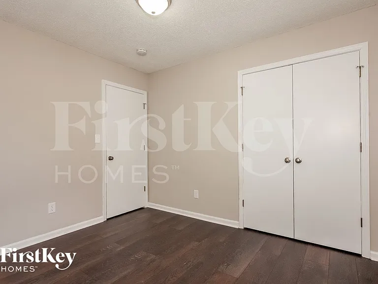 12023 Stewarts Crossing Dr — Photo 12
