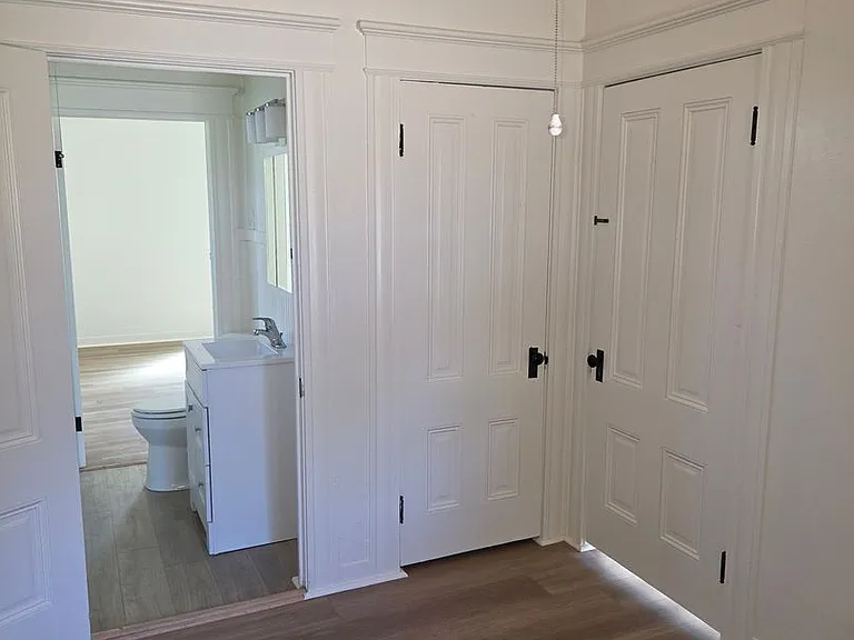 131 S Mason St — Photo 4