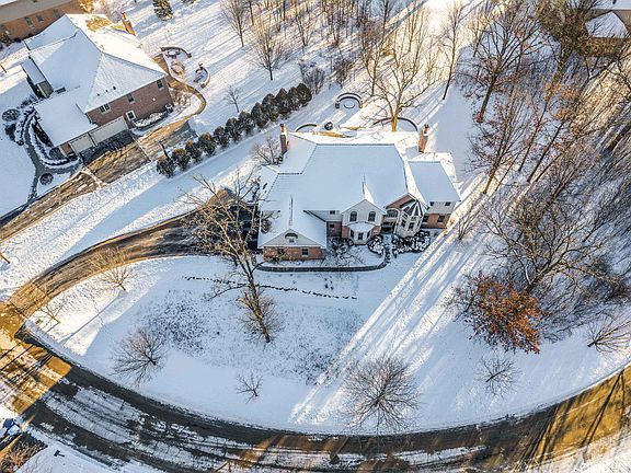 2nd image of 415 Old Mill Cir