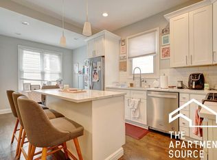 1718 W Roscoe St #1E, Chicago, IL 60657