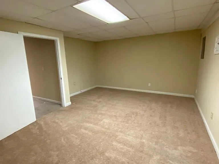 2836 New South Dr — Photo 15