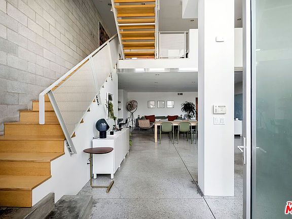 3rd image of 1324 Abbot Kinney Blvd