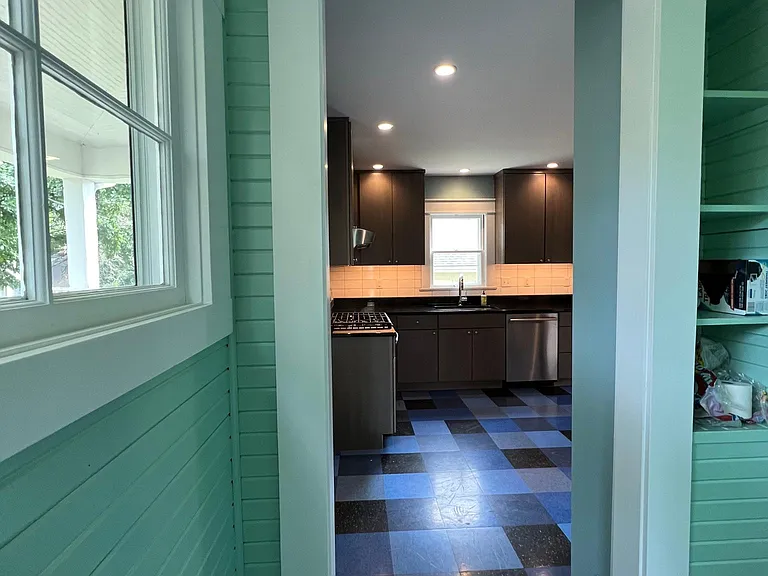 mudroom