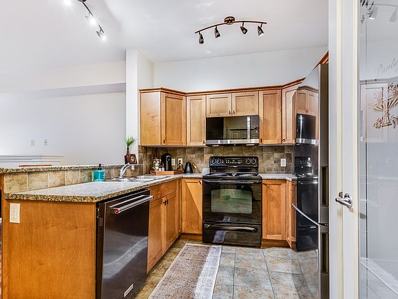 3rd image of 2551 Shoreline Dr #113